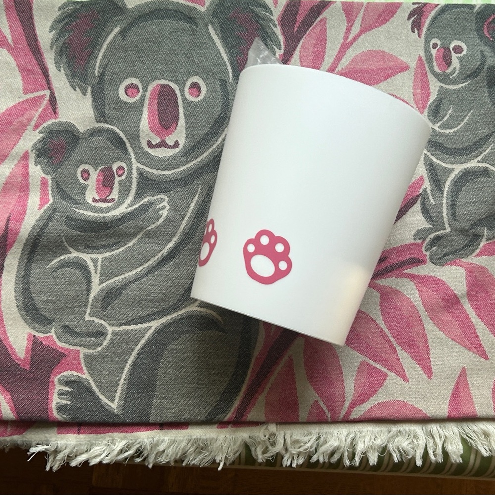 Koala Room Decor Set Original Koala Hand Loom Pink Gray White For All Ages NEW